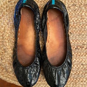 Black Croc Tieks
